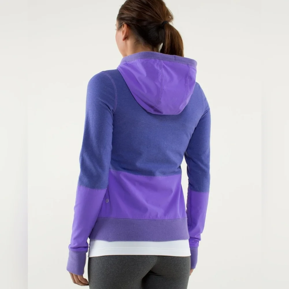 LULULEMOn Purple Voyage Athletic Casual Athleisure Hoodie Sweater Size Medium - Picture 2 of 14